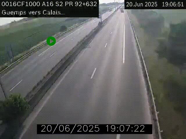 <h2>Webcam A16 juste après l'aire de repos d'Offekerque à Guemps. Vue orientée vers Calais</h2>