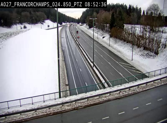 <h2>Webcam E42 (A27) dans les Ardennes à Francorchamps, à proximité du circuit de Spa. Vue orientée vers Liège</h2>