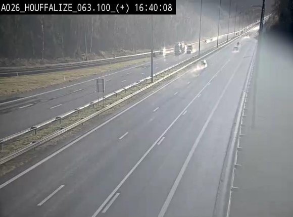 <h2>Webcam autoroute des Ardennes (E25/A26) à hauteur d'Houffalize. Vue orientée vers Baraque de Fraiture</h2>