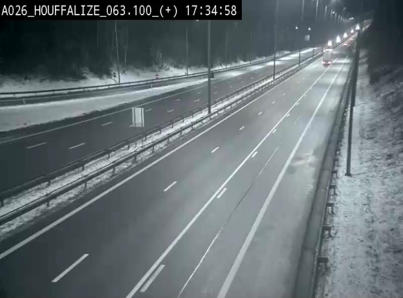 Webcam autoroute des Ardennes (E25/A26) à hauteur d'Houffalize. Vue orientée vers Baraque de Fraiture