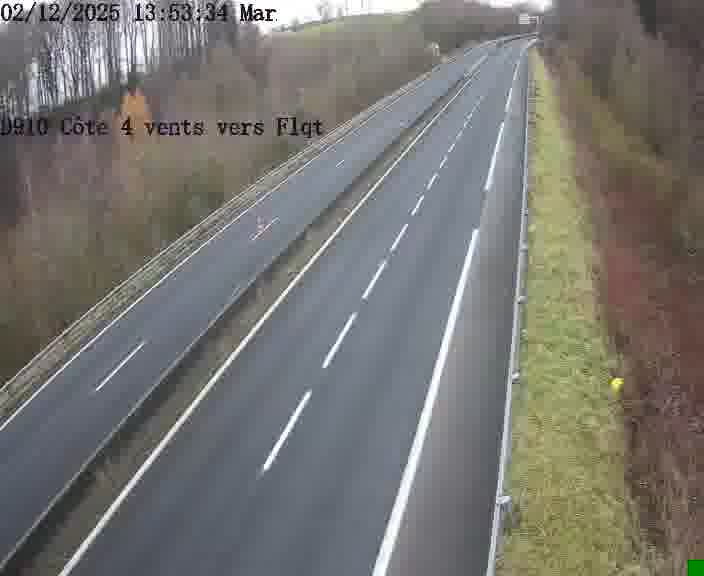 <h2>Webcam sur la D910 située dans la Côte des 4 vents. Vue orientée vers le haut de la côte, vers Faulquemont</h2>