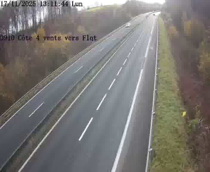 <h2>Webcam sur la D910 située dans la Côte des 4 vents. Vue orientée vers le haut de la côte, vers Faulquemont</h2>
