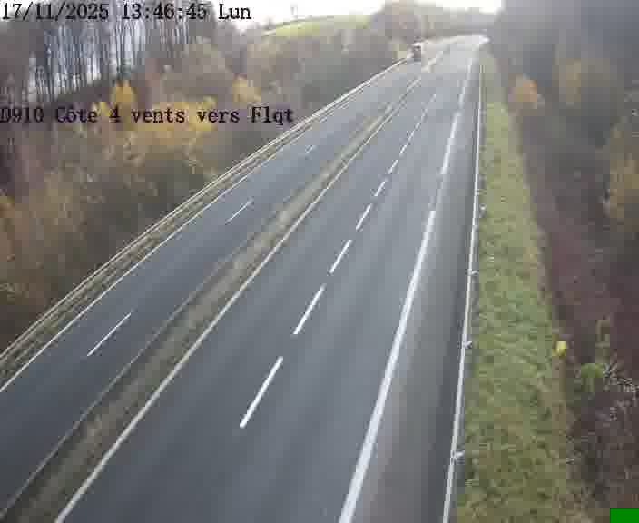 <h2>Webcam sur la D910 située dans la Côte des 4 vents. Vue orientée vers le haut de la côte, vers Faulquemont</h2>