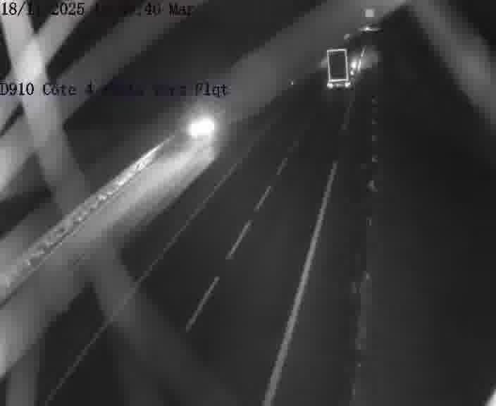 <h2>Webcam sur la D910 située dans la Côte des 4 vents. Vue orientée vers le haut de la côte, vers Faulquemont</h2>