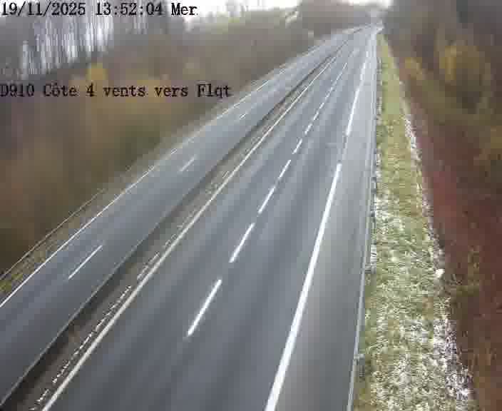 <h2>Webcam sur la D910 située dans la Côte des 4 vents. Vue orientée vers le haut de la côte, vers Faulquemont</h2>