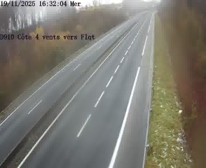 <h2>Webcam sur la D910 située dans la Côte des 4 vents. Vue orientée vers le haut de la côte, vers Faulquemont</h2>