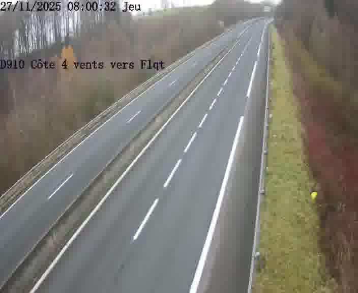 <h2>Webcam sur la D910 située dans la Côte des 4 vents. Vue orientée vers le haut de la côte, vers Faulquemont</h2>