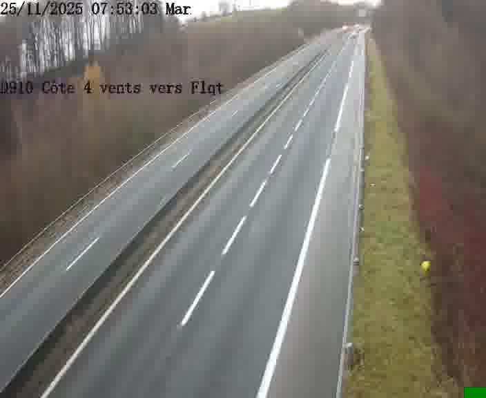 <h2>Webcam sur la D910 située dans la Côte des 4 vents. Vue orientée vers le haut de la côte, vers Faulquemont</h2>