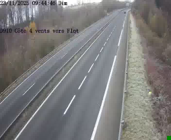 <h2>Webcam sur la D910 située dans la Côte des 4 vents. Vue orientée vers le haut de la côte, vers Faulquemont</h2>