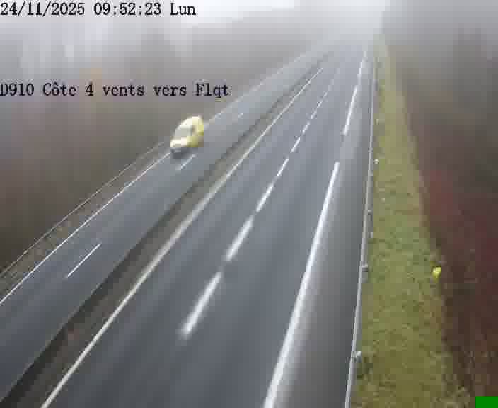 <h2>Webcam sur la D910 située dans la Côte des 4 vents. Vue orientée vers le haut de la côte, vers Faulquemont</h2>