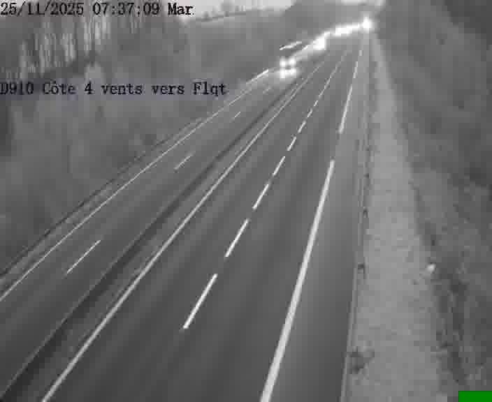 <h2>Webcam sur la D910 située dans la Côte des 4 vents. Vue orientée vers le haut de la côte, vers Faulquemont</h2>