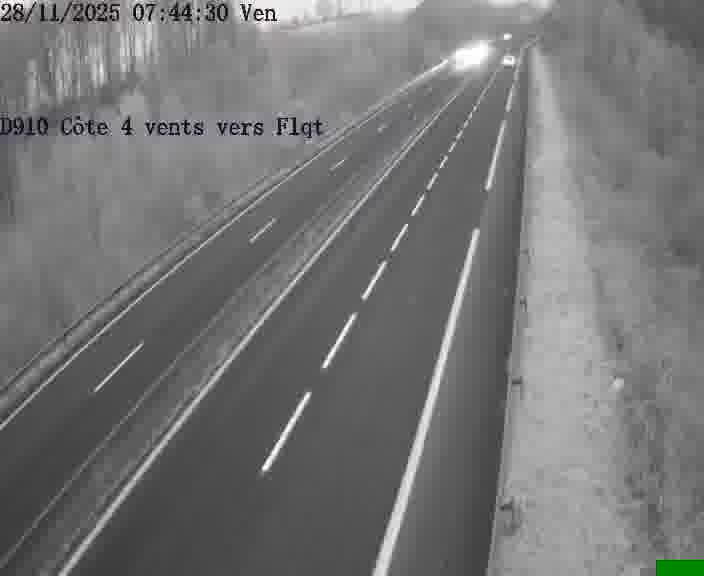 <h2>Webcam sur la D910 située dans la Côte des 4 vents. Vue orientée vers le haut de la côte, vers Faulquemont</h2>