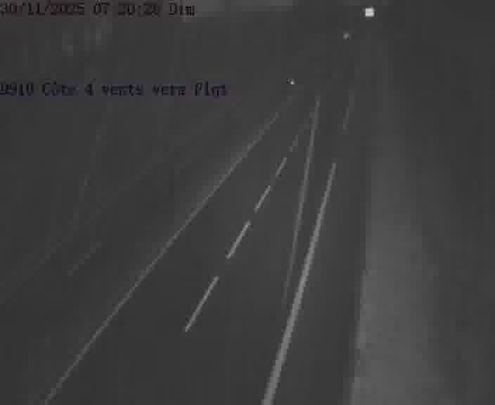 <h2>Webcam sur la D910 située dans la Côte des 4 vents. Vue orientée vers le haut de la côte, vers Faulquemont</h2>