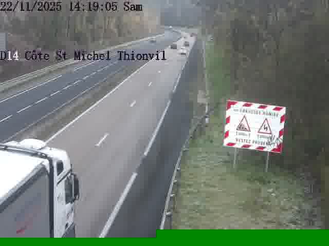 <h2>Webcam sur la D14, dans la côte Saint-Michel. Vue orientée vers Thionville</h2>
