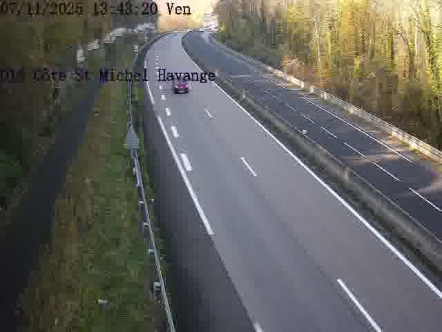<h2>Clone of Webcam sur la D14, dans la côte Saint-Michel. Vue orientée vers Havange</h2>