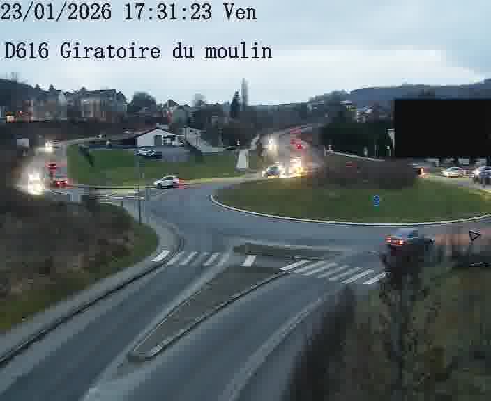 Webcams sur la D616, sur le contournement d'Audun-le-Tiche. Vue orientée vers le rond-point du Moulin, en provenance du Luxembourg