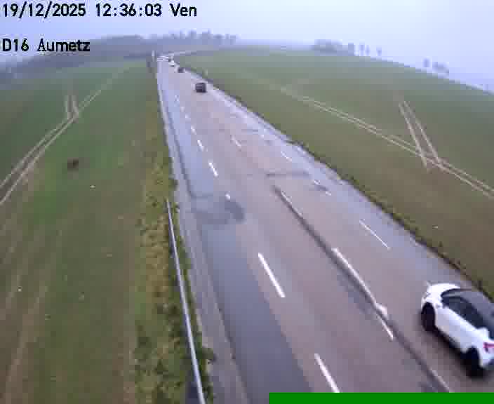 <h2>Webcam sur la D16 à Aumetz. Vue orientée vers A30</h2>