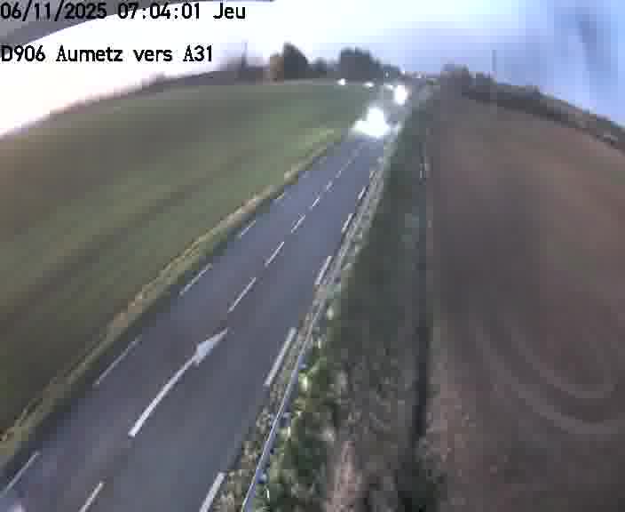 Webcam sur la D906 à Aumetz, juste après la fin de la D16. Vue orientée vers A30
