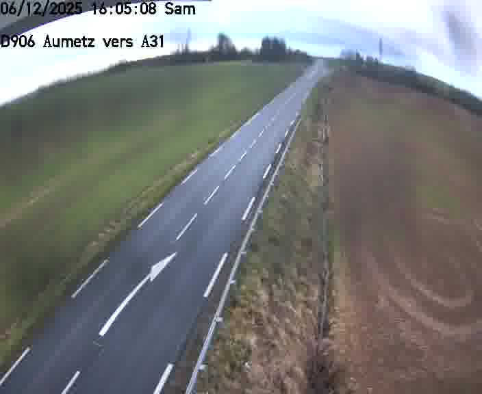 Webcam sur la D906 à Aumetz, juste après la fin de la D16. Vue orientée vers A30