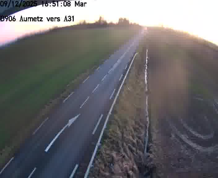 Webcam sur la D906 à Aumetz, juste après la fin de la D16. Vue orientée vers A30