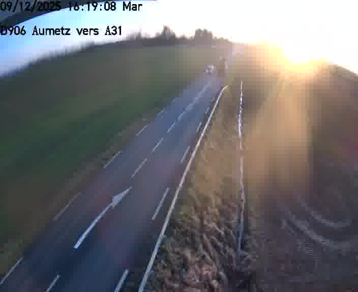 Webcam sur la D906 à Aumetz, juste après la fin de la D16. Vue orientée vers A30