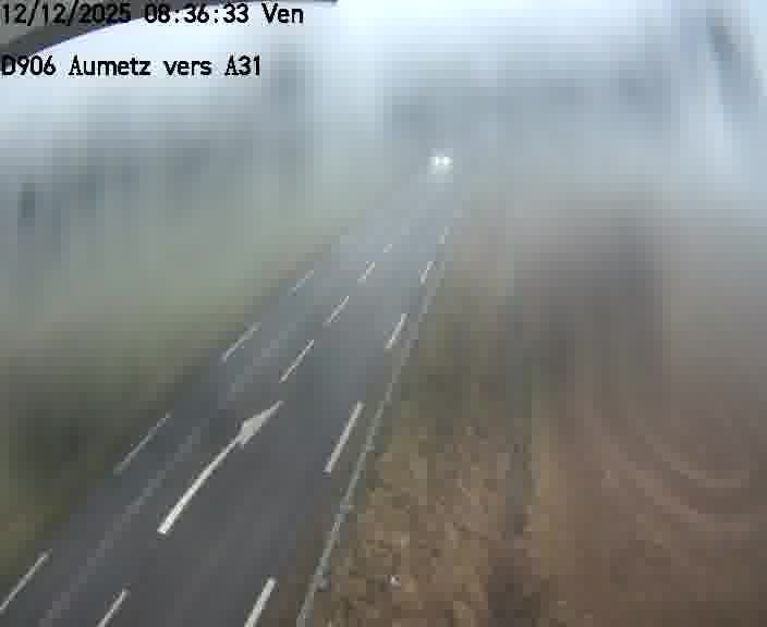 Webcam sur la D906 à Aumetz, juste après la fin de la D16. Vue orientée vers A30