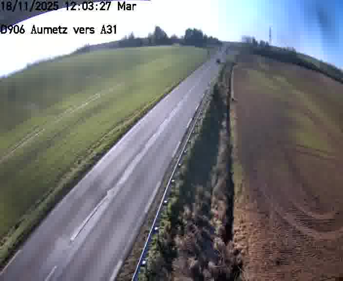 Webcam sur la D906 à Aumetz, juste après la fin de la D16. Vue orientée vers A30