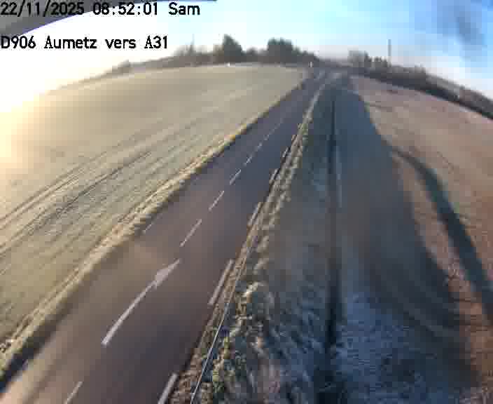 Webcam sur la D906 à Aumetz, juste après la fin de la D16. Vue orientée vers A30