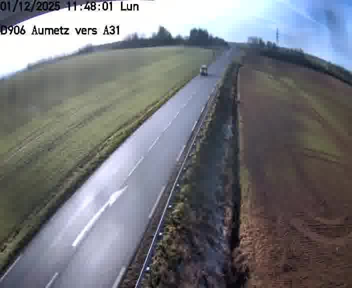 Webcam sur la D906 à Aumetz, juste après la fin de la D16. Vue orientée vers A30