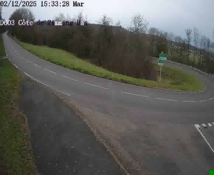 <h2>Webcam sur la D603 située dans la Côté de Zimming-bas, dans le virage en demi-tour, à la jonction avec la D74</h2>