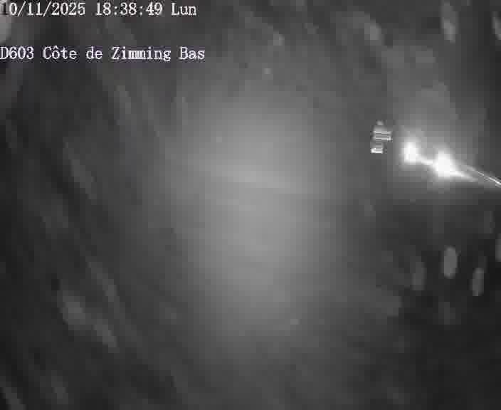 Webcam sur la D603 située dans la Côté de Zimming-bas, dans le virage en demi-tour, à la jonction avec la D74