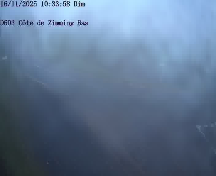 <h2>Webcam sur la D603 située dans la Côté de Zimming-bas, dans le virage en demi-tour, à la jonction avec la D74</h2>