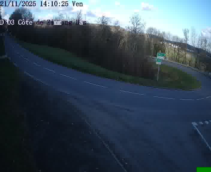 <h2>Webcam sur la D603 située dans la Côté de Zimming-bas, dans le virage en demi-tour, à la jonction avec la D74</h2>