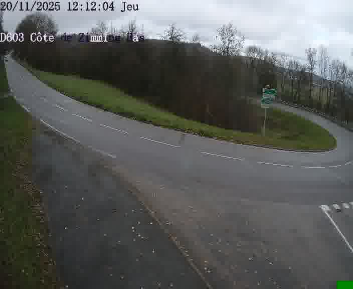 <h2>Webcam sur la D603 située dans la Côté de Zimming-bas, dans le virage en demi-tour, à la jonction avec la D74</h2>