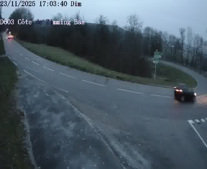 <h2>Webcam sur la D603 située dans la Côté de Zimming-bas, dans le virage en demi-tour, à la jonction avec la D74</h2>