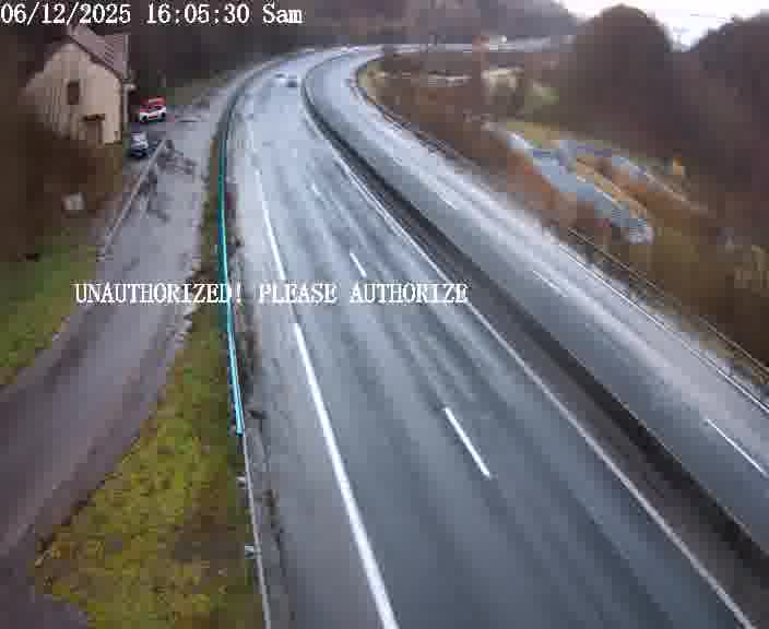 <h2>Webcam sur la D910 située dans la Côte des 4 vents. Vue orientée vers le bas, vers Saint-Avold.</h2>