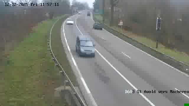 <h2>Webcam sur la D603 située à proximité de Saint-Avold. Vue orientée vers Macheren.</h2>