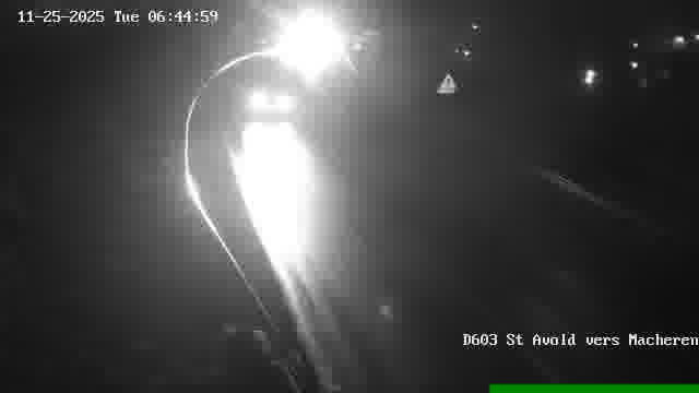 <h2>Webcam sur la D603 située à proximité de Saint-Avold. Vue orientée vers Macheren.</h2>