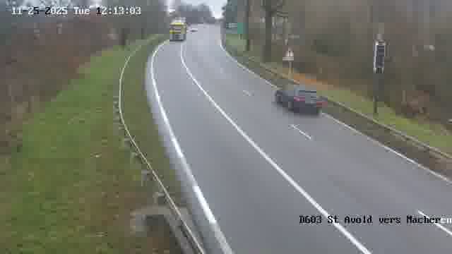 <h2>Webcam sur la D603 située à proximité de Saint-Avold. Vue orientée vers Macheren.</h2>