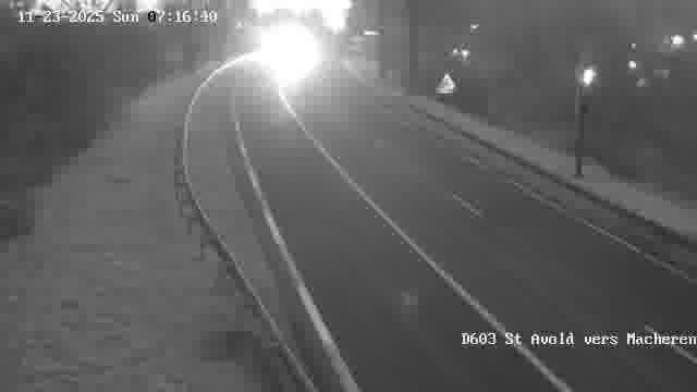 <h2>Webcam sur la D603 située à proximité de Saint-Avold. Vue orientée vers Macheren.</h2>