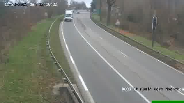 <h2>Webcam sur la D603 située à proximité de Saint-Avold. Vue orientée vers Macheren.</h2>