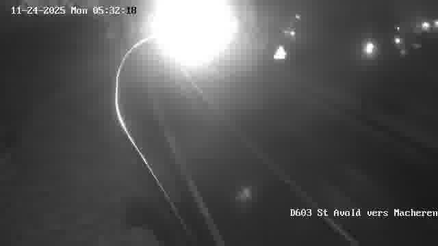 <h2>Webcam sur la D603 située à proximité de Saint-Avold. Vue orientée vers Macheren.</h2>