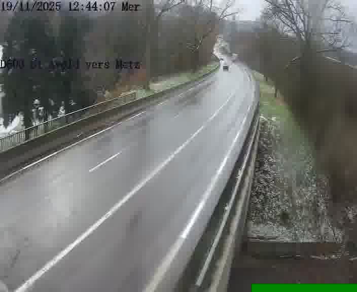 <h2>Clone of Webcam sur la D603 située à proximité de Saint-Avold. Vue orientée vers Metz</h2>