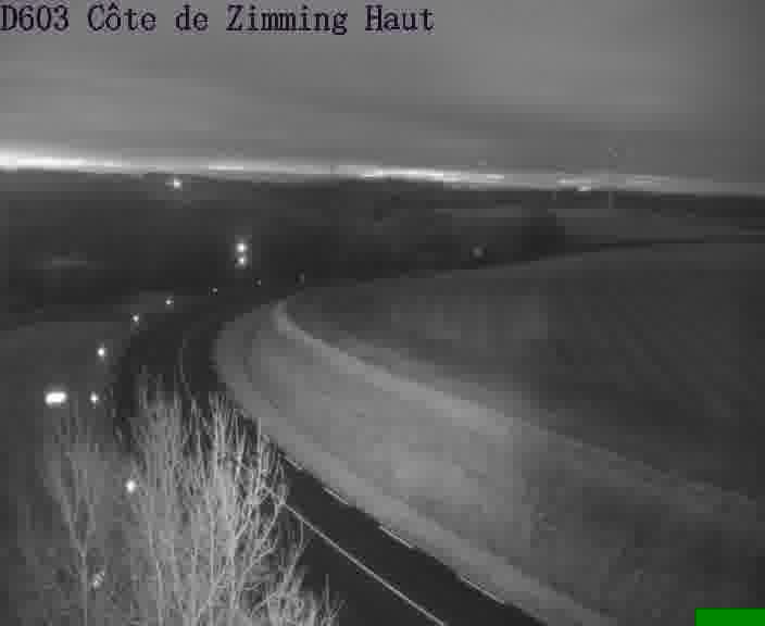 <h2>Webcam sur la D603 située en haut de la Côte de Zimming. Vue orientée vers Saint-Avold.</h2>