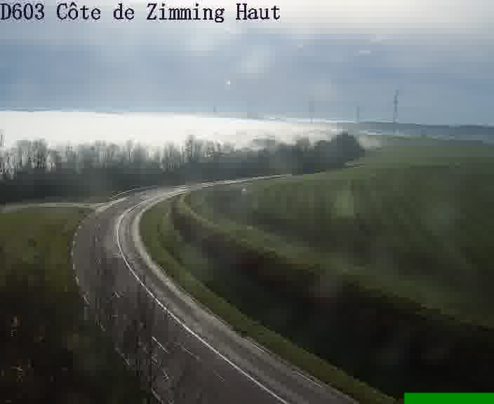 <h2>Webcam sur la D603 située en haut de la Côte de Zimming. Vue orientée vers Saint-Avold.</h2>