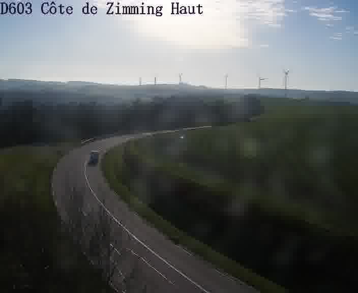 <h2>Webcam sur la D603 située en haut de la Côte de Zimming. Vue orientée vers Saint-Avold.</h2>