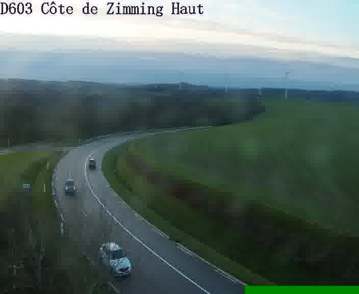 <h2>Webcam sur la D603 située en haut de la Côte de Zimming. Vue orientée vers Saint-Avold.</h2>