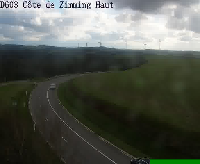 <h2>Webcam sur la D603 située en haut de la Côte de Zimming. Vue orientée vers Saint-Avold.</h2>