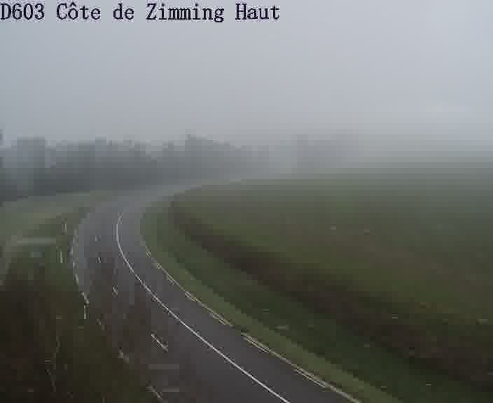 <h2>Webcam sur la D603 située en haut de la Côte de Zimming. Vue orientée vers Saint-Avold.</h2>