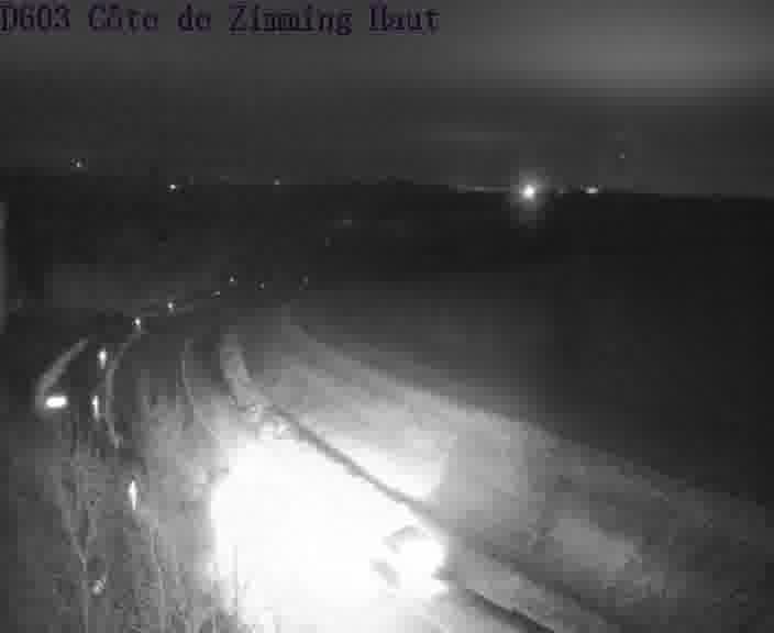 <h2>Webcam sur la D603 située en haut de la Côte de Zimming. Vue orientée vers Saint-Avold.</h2>
